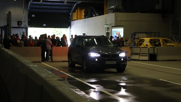 Welche Rolle KI beim autonomen Fahren spielt, konnte man in der CARISSMA-Halle erfahren (Foto: THI).